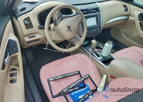 2015 Nissan Altima 2.5 z USA, uszkodzony, nr VIN 1N4AL3AP4FN923284